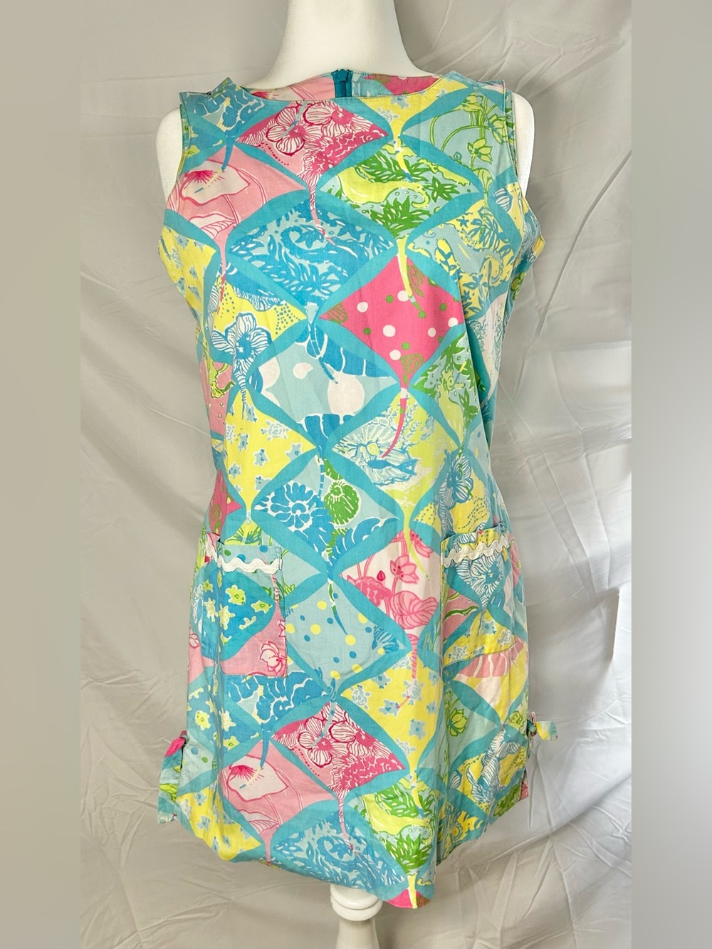 EUC Vintage Lilly Pulitzer Classic Shift Manta Ray Patch print sz 4 - Runs Large